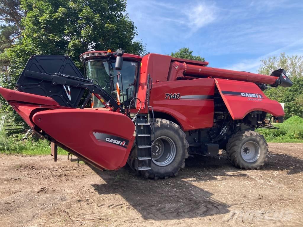 Case IH 7140 Θεριζοαλωνιστικές μηχανές