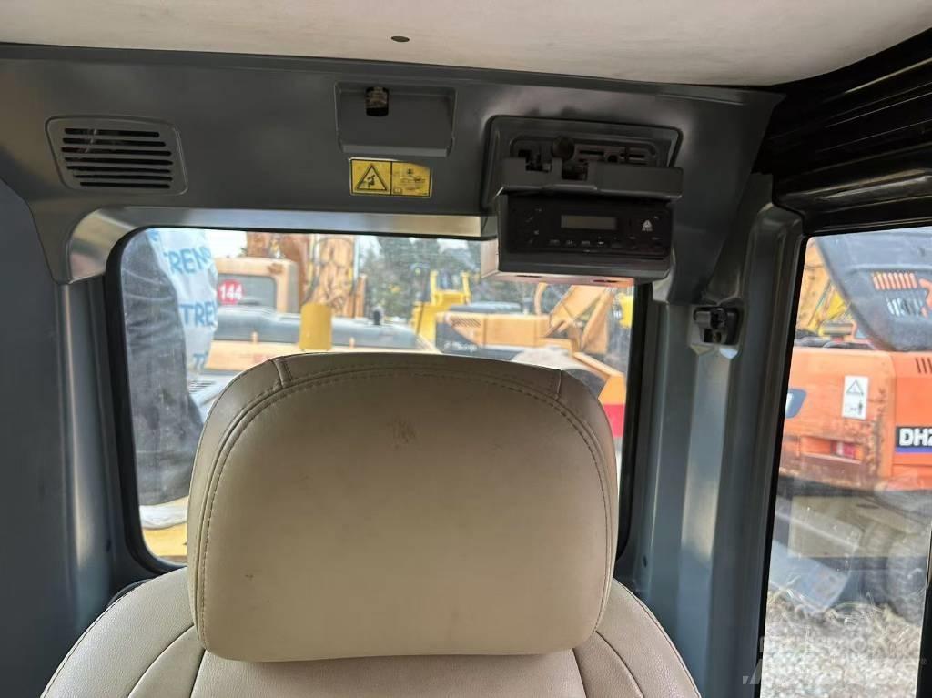 CAT 320 Εκσκαφείς με ερπύστριες