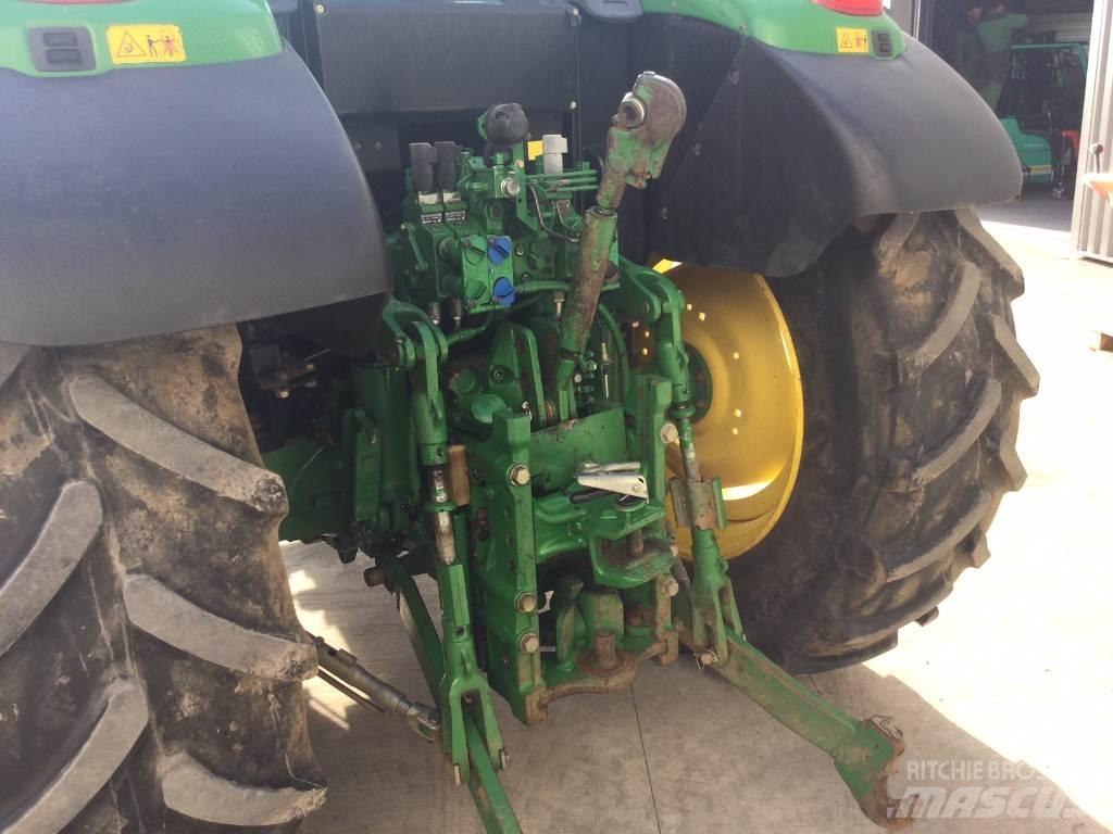 John Deere 6125M Τρακτέρ