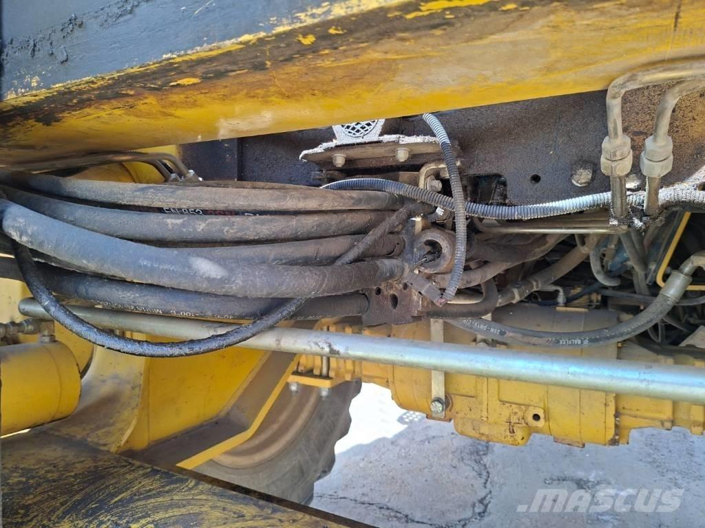 Komatsu WB 91 R Εκσκαφείς Φορτωτές τύπου JCB