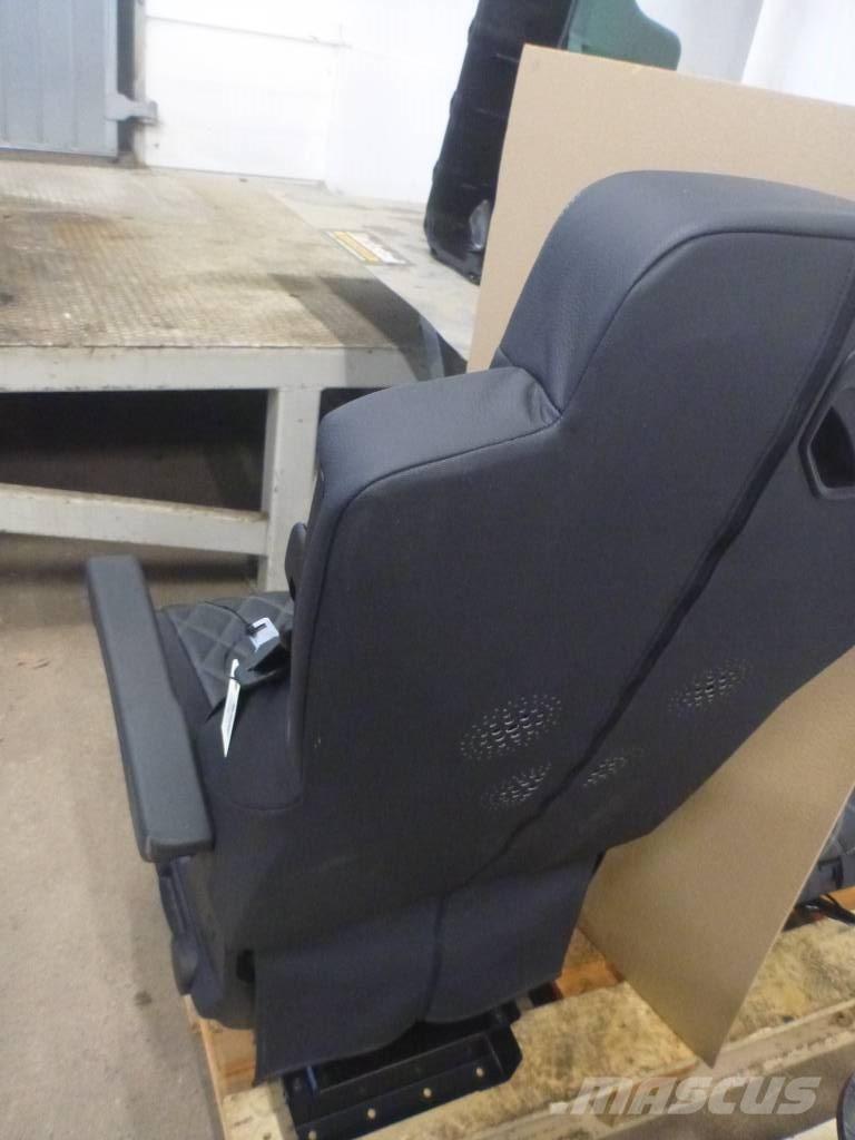 Mercedes-Benz Actros Καμπίνες και εσωτερικό