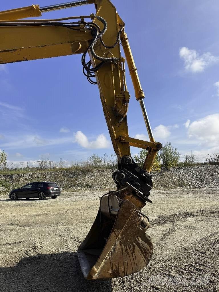 Komatsu PC 228 US-3 Εκσκαφείς με ερπύστριες