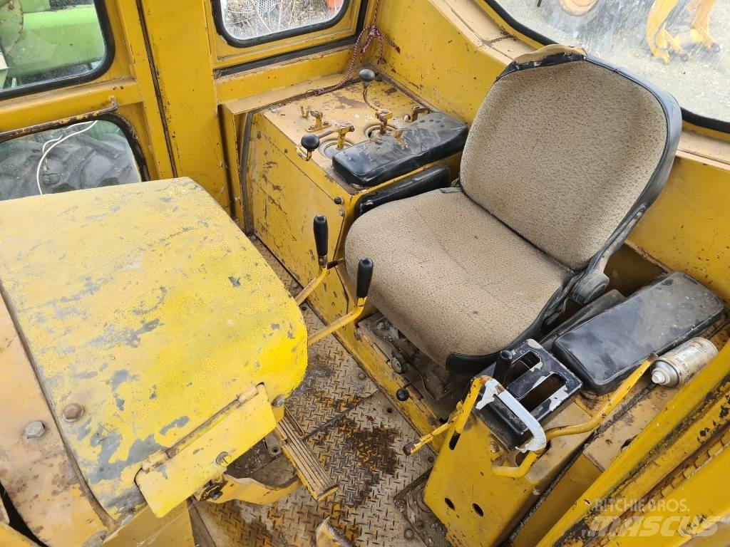 Komatsu D 85-18 Μπουλντόζες με ερπύστριες