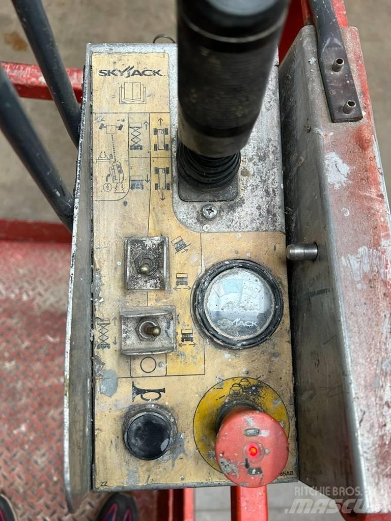 SkyJack SJ III 4632 Ανυψωτήρες ψαλιδωτής άρθρωσης