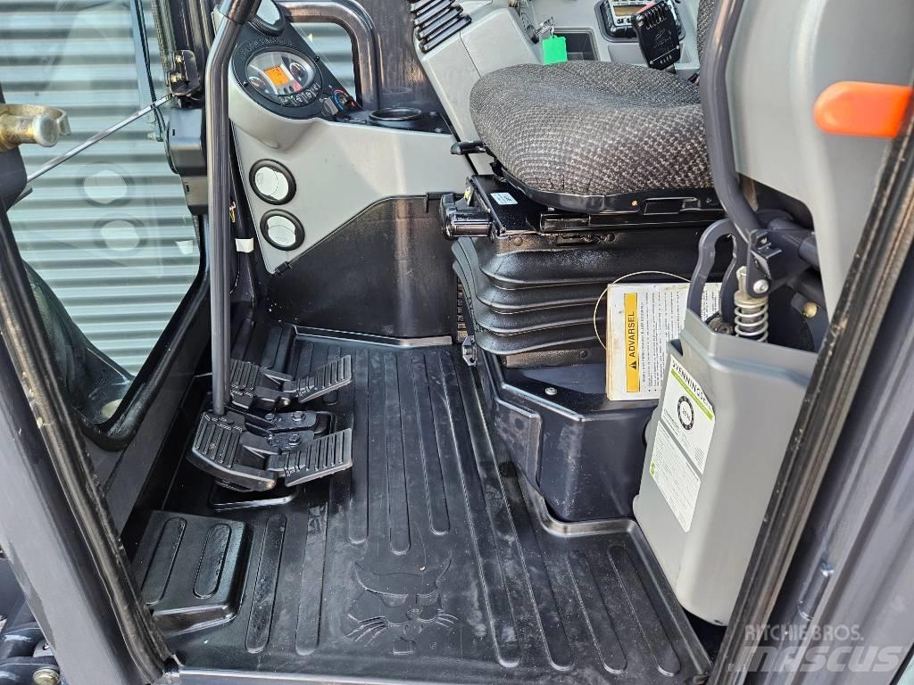 Bobcat e26 Εκσκαφάκι (διαβολάκι) < 7t