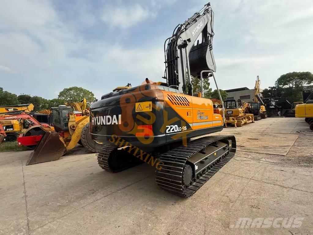 Hyundai Robex 220-9 Εκσκαφείς με ερπύστριες