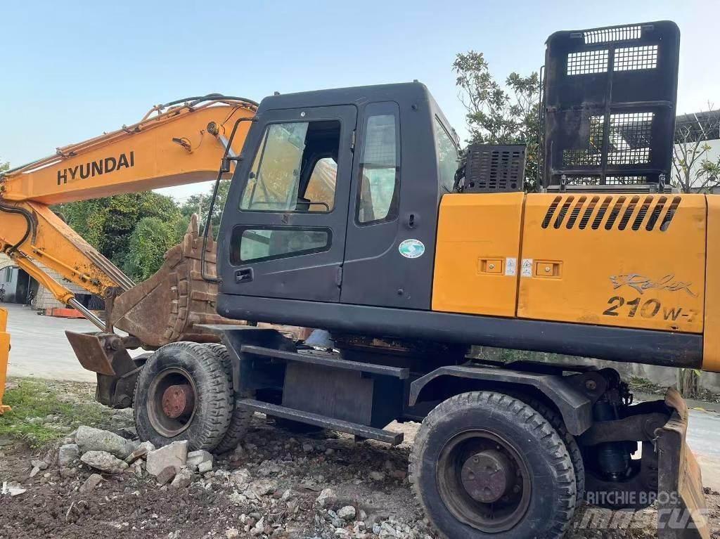 Hyundai R210W-7 Εκσκαφείς με τροχούς - λάστιχα
