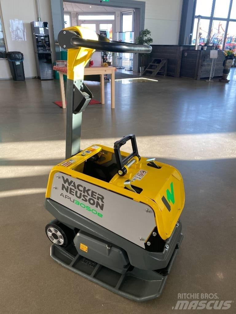 Wacker Neuson 3050 Επίπεδοι κόπανοι