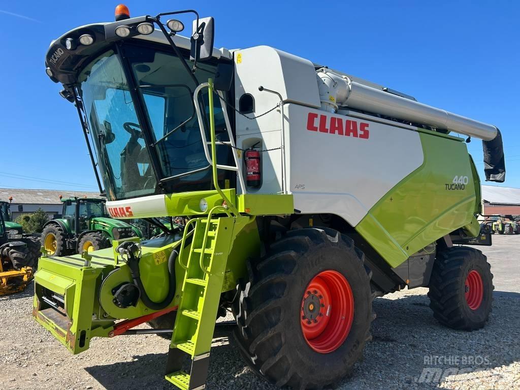 CLAAS Tucano 440 Θεριζοαλωνιστικές μηχανές