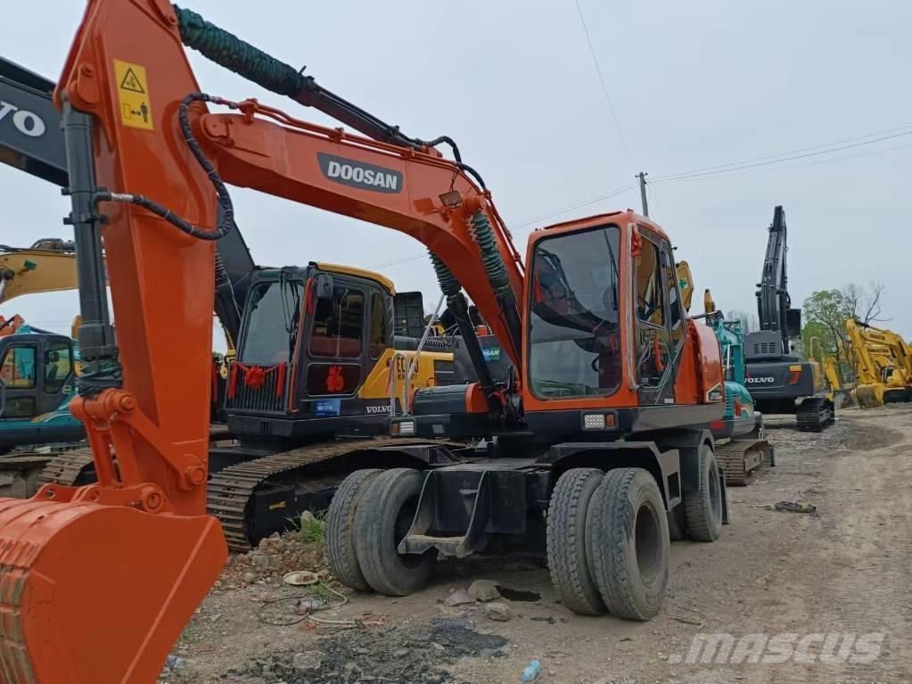 Doosan 150 W-7 Εκσκαφείς με τροχούς - λάστιχα