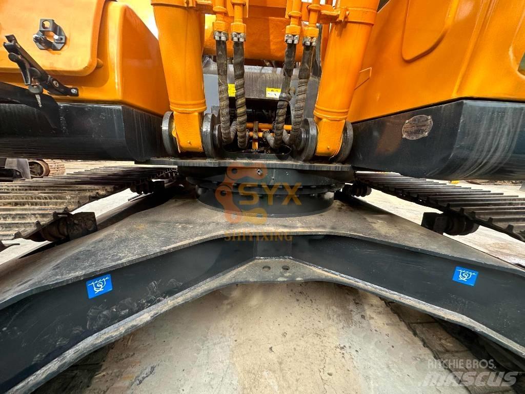 Hyundai R220 Εκσκαφείς με ερπύστριες