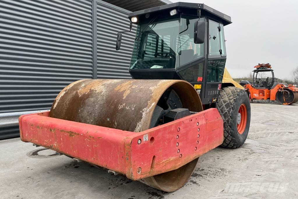 Dynapac CA302D Οδοστρωτήρες μονού κυλίνδρου