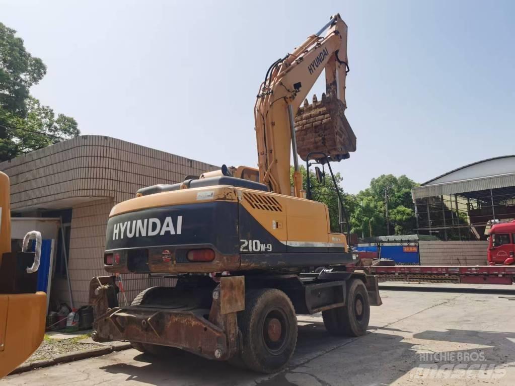 Hyundai R210W-9 Εκσκαφείς με τροχούς - λάστιχα