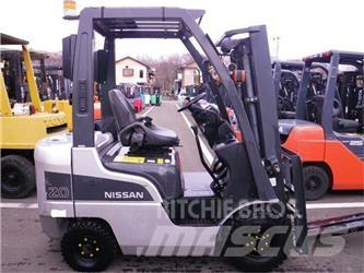 Nissan NP1F1M20J Περονοφόρα ανυψωτικά κλαρκ με φυσικό αέριο LPG