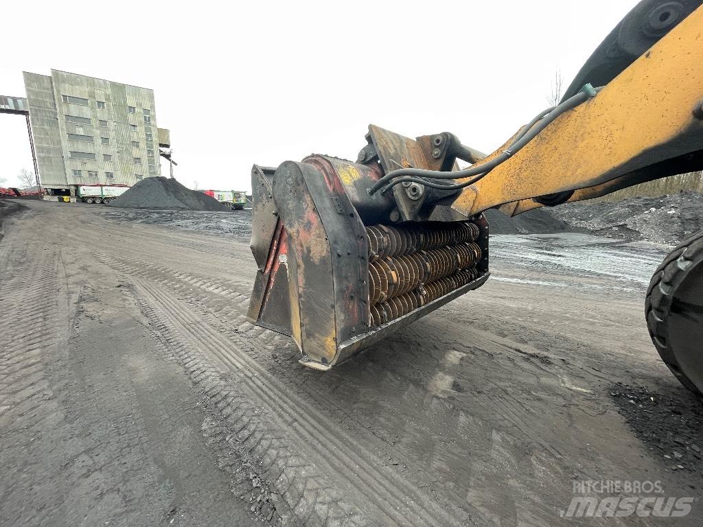 Liebherr L 580 Φορτωτές με λάστιχα (Τροχοφόροι)