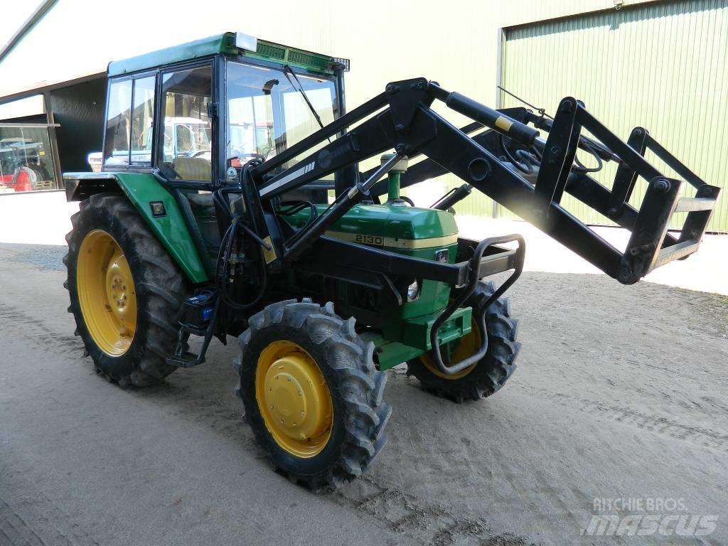 John Deere 2130 Τρακτέρ