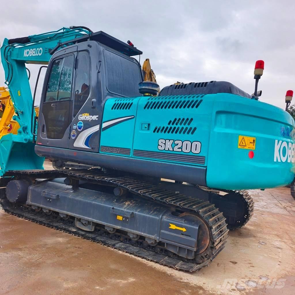Kobelco SK 200 Εκσκαφείς με ερπύστριες