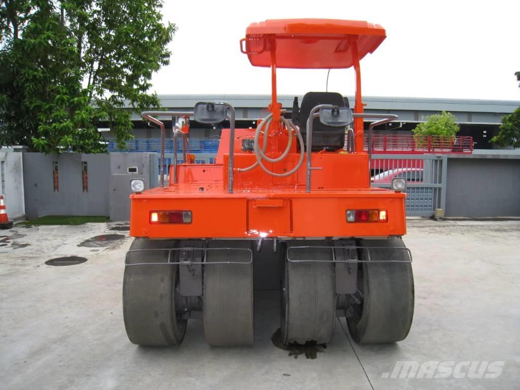 Sakai TZ 701 Κύλινδροι με επίσωτρα με αέρα