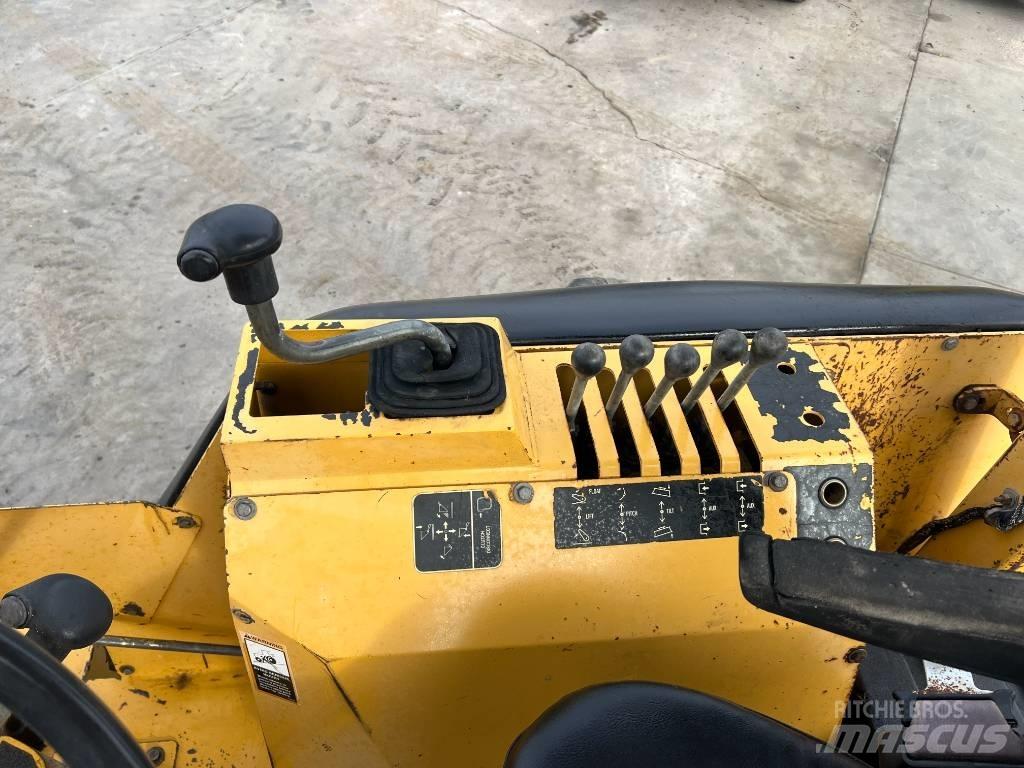 John Deere 210 LE Εμπρόσθιοι φορτωτές και σκαπτικά