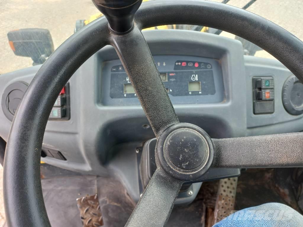 Komatsu WA 80-6 Φορτωτές με λάστιχα (Τροχοφόροι)