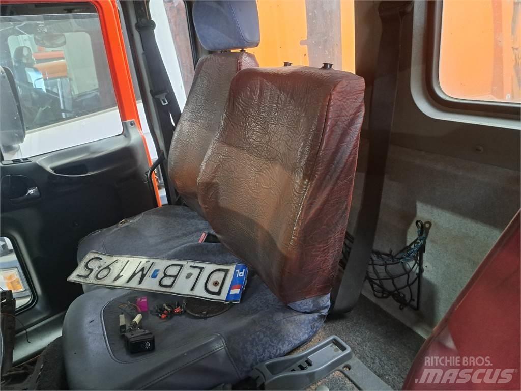 Volvo FL6 220 Τράκτορες
