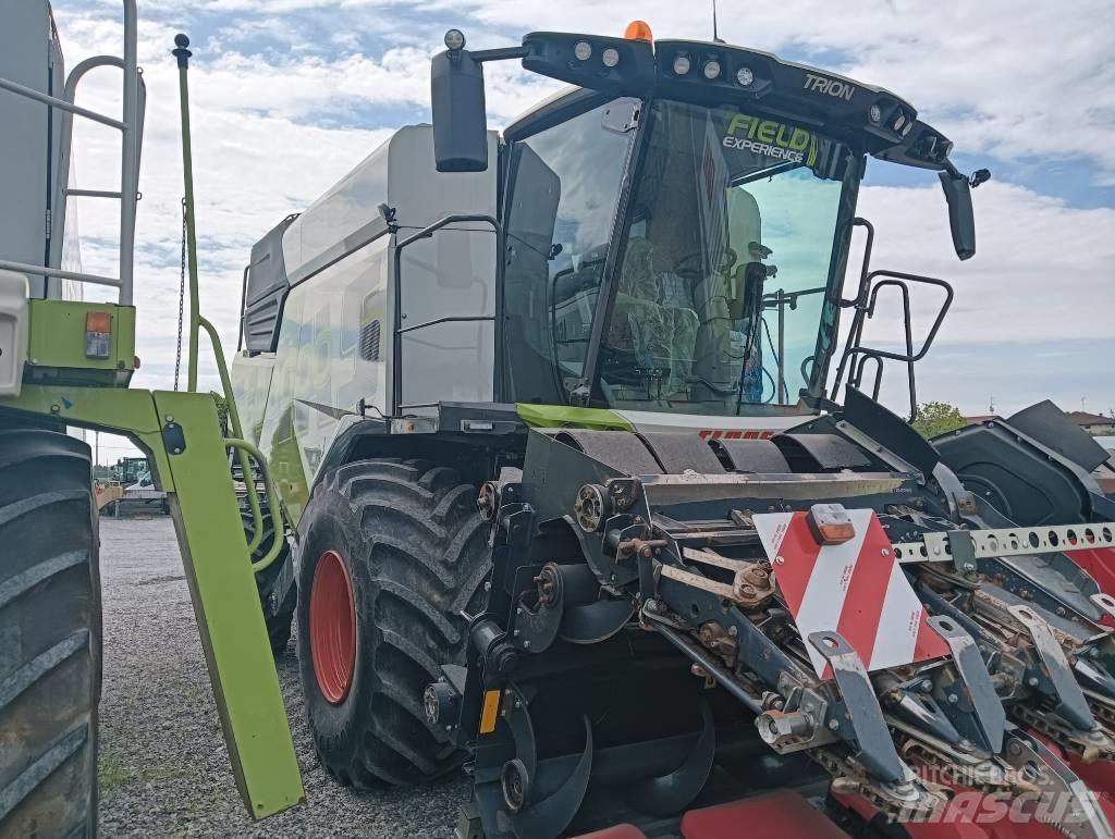 CLAAS TRION 750 Θεριζοαλωνιστικές μηχανές