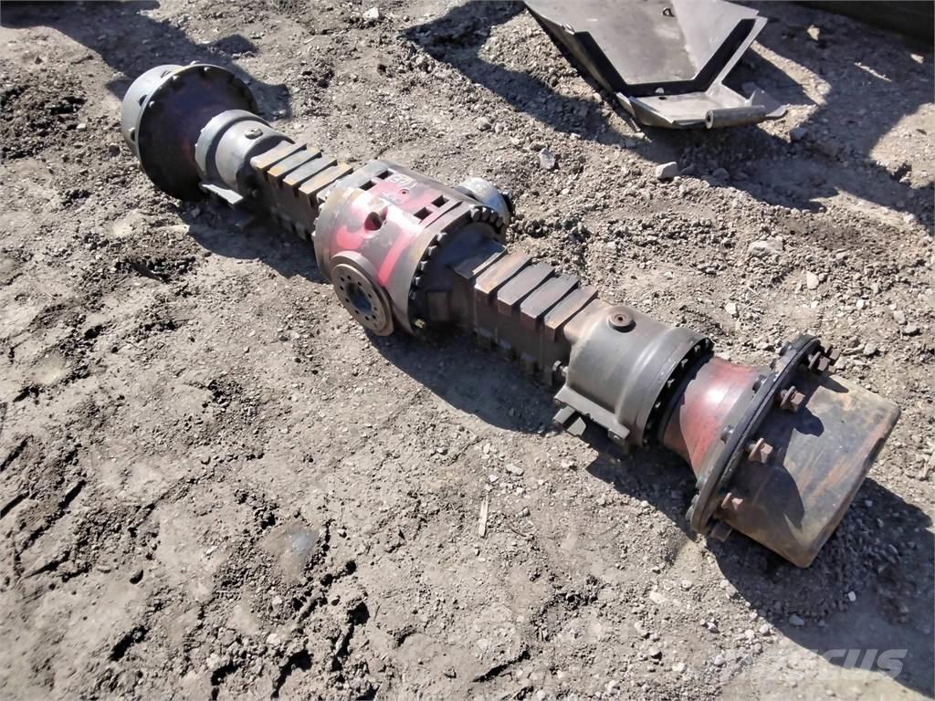 Valmet 901.3 Μετάδοση