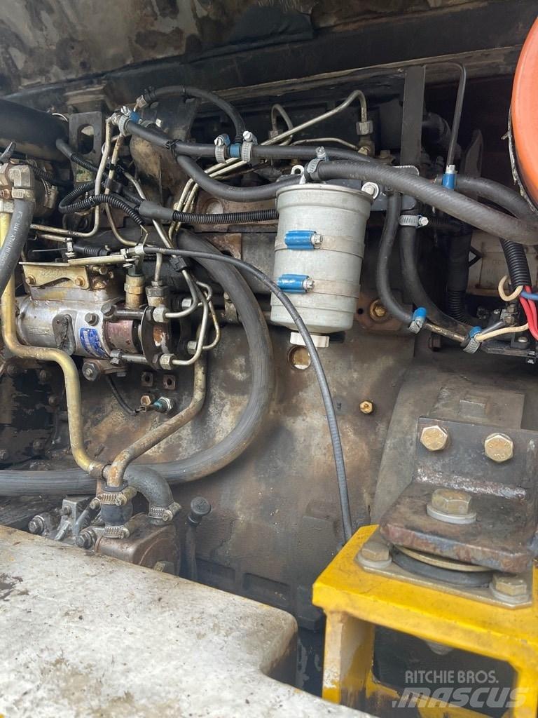 Komatsu PW 95 Εκσκαφείς με τροχούς - λάστιχα