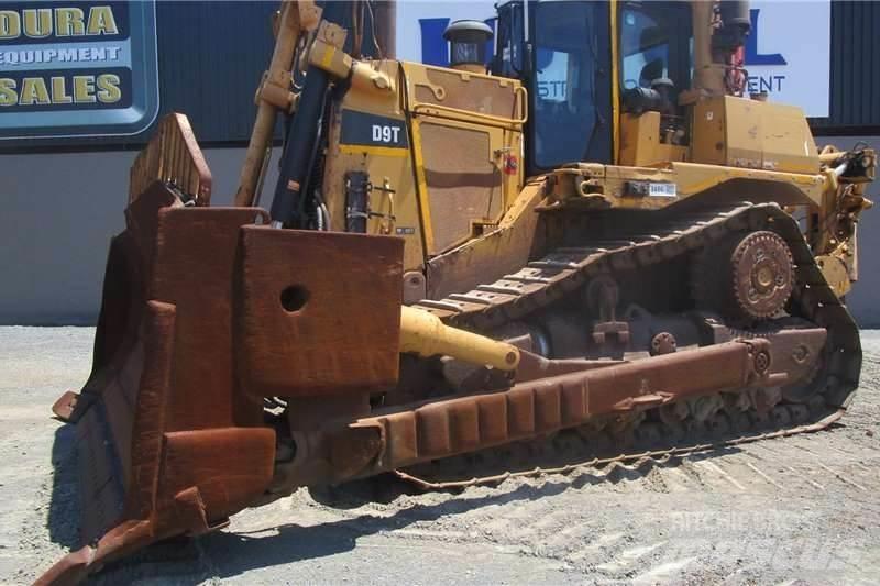 CAT D9T Μπουλντόζες με ερπύστριες