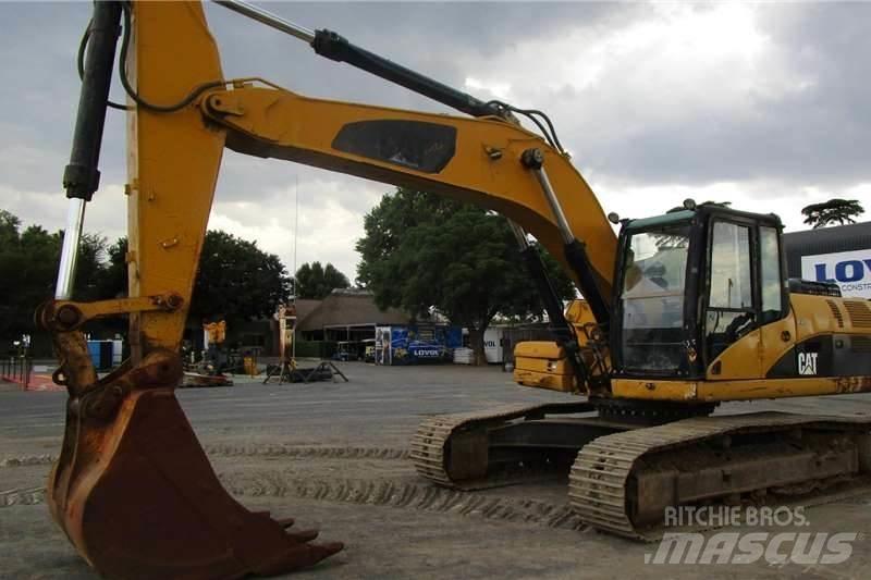 CAT 324D Εκσκαφάκι (διαβολάκι) < 7t