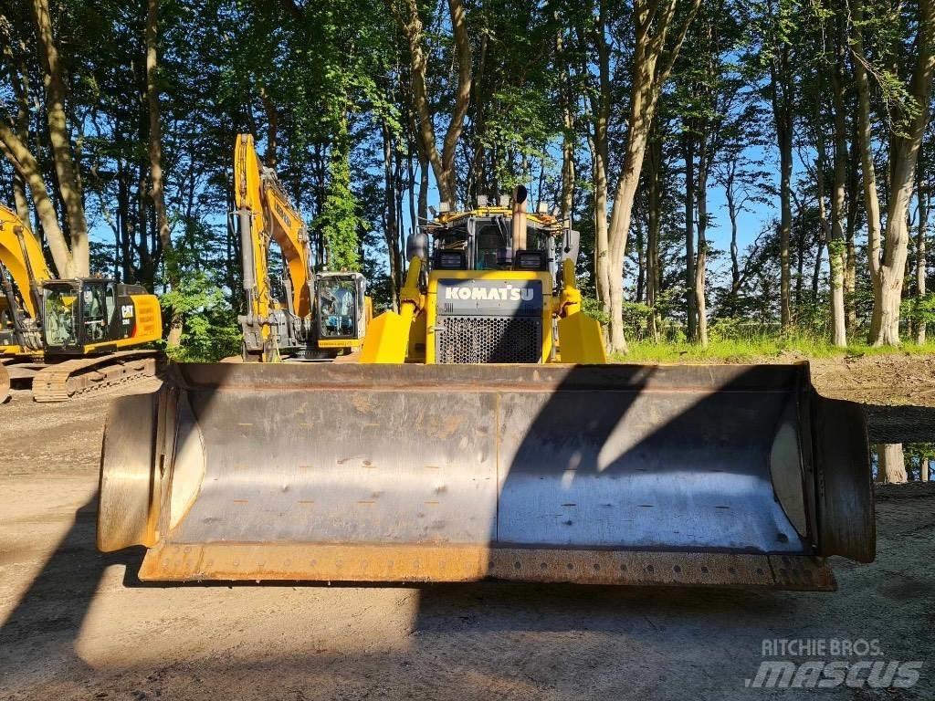 Komatsu D65PX-17 Μπουλντόζες με ερπύστριες