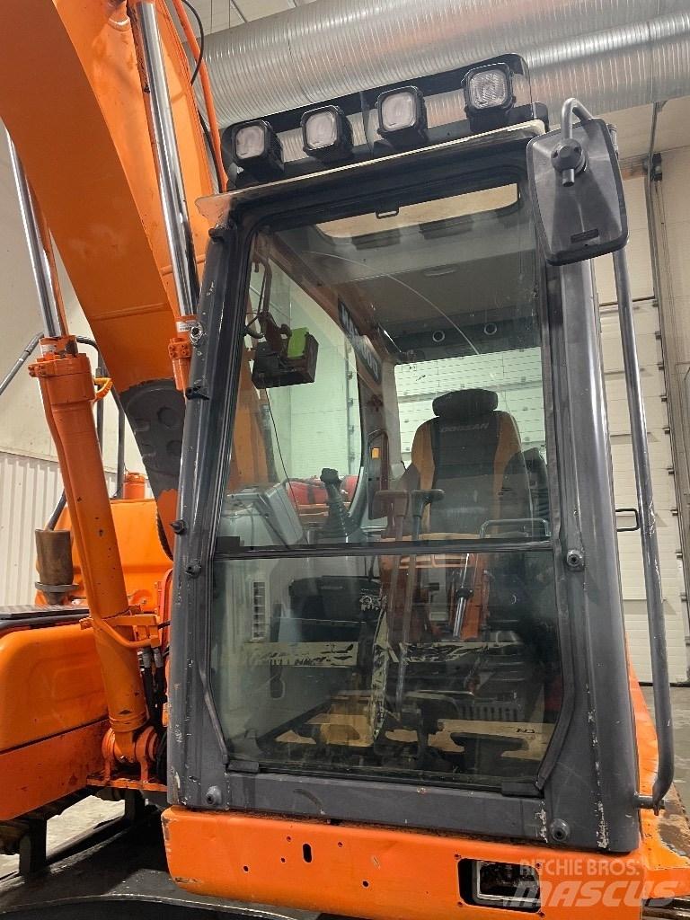 Doosan DX 160 Εκσκαφείς με ερπύστριες