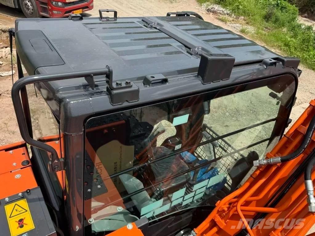 Hitachi ZX 130-6 Εκσκαφείς με ερπύστριες