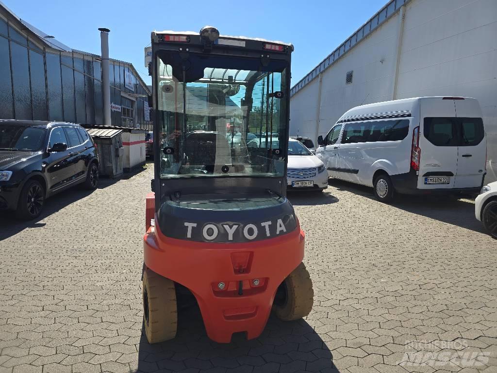 Toyota Traigo 80 Ηλεκτρικά περονοφόρα ανυψωτικά κλαρκ
