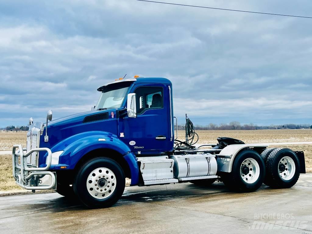 Kenworth T 880 Τράκτορες