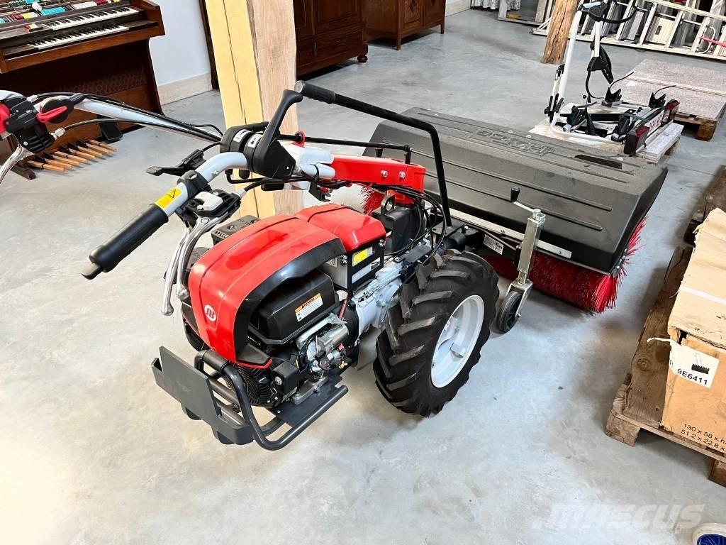 Emaq MAK 18 Σκούπες