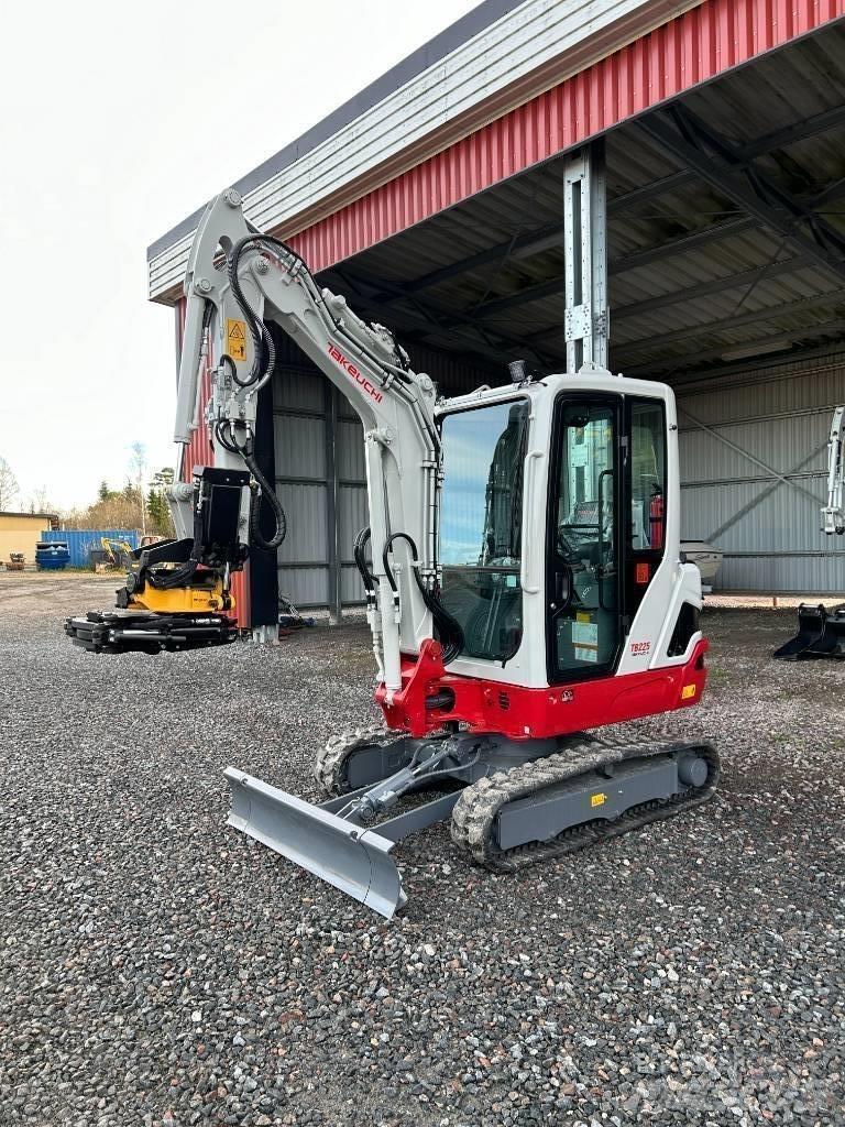 Takeuchi TB225 Εκσκαφάκι (διαβολάκι) < 7t