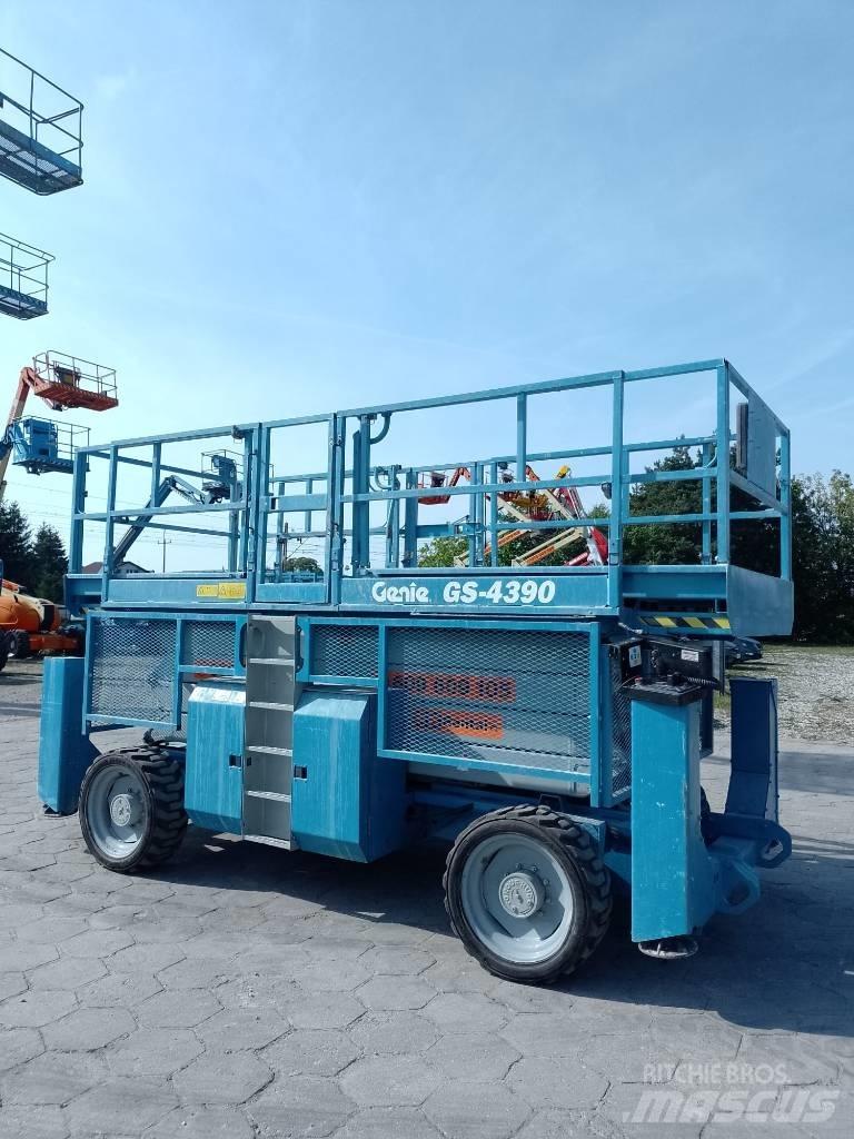 Genie 4390 Ανυψωτήρες ψαλιδωτής άρθρωσης