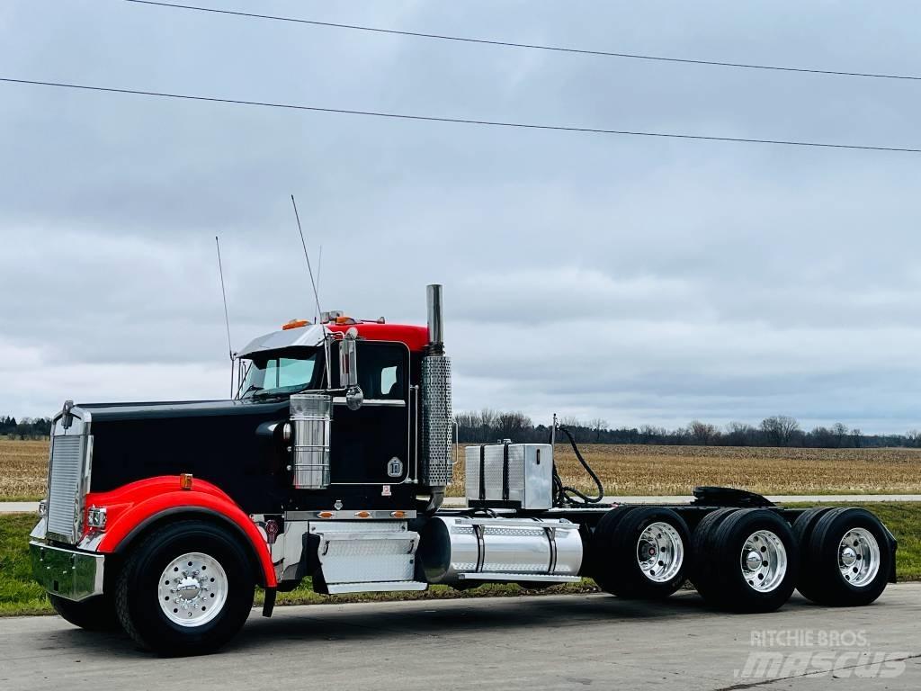 Kenworth W 900 Τράκτορες