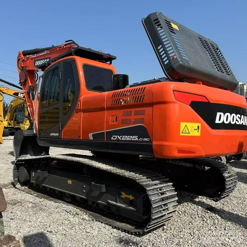 Doosan 225LC-9c Εκσκαφείς με ερπύστριες