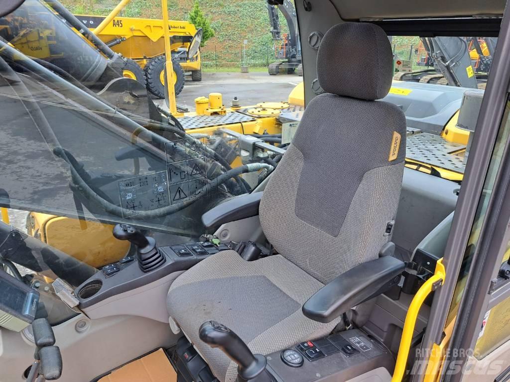 Volvo EC 220 DL Εκσκαφείς με ερπύστριες