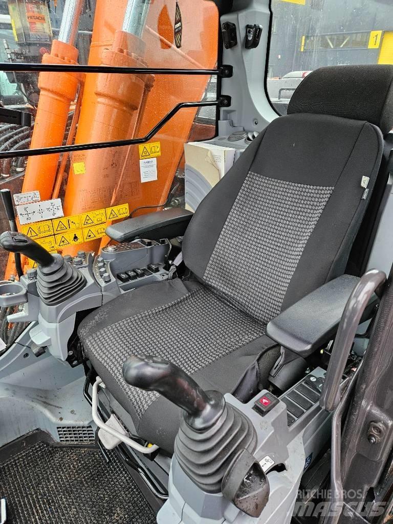 Hitachi ZX 135 US-7 Εκσκαφείς με ερπύστριες