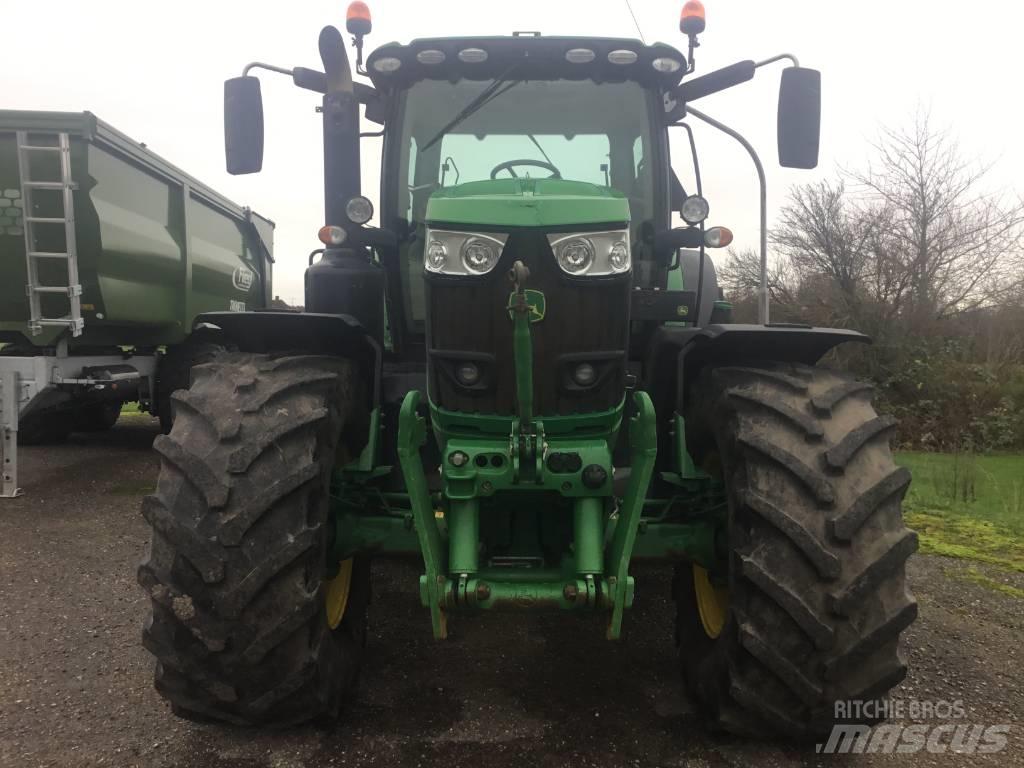 John Deere 6215 R Τρακτέρ