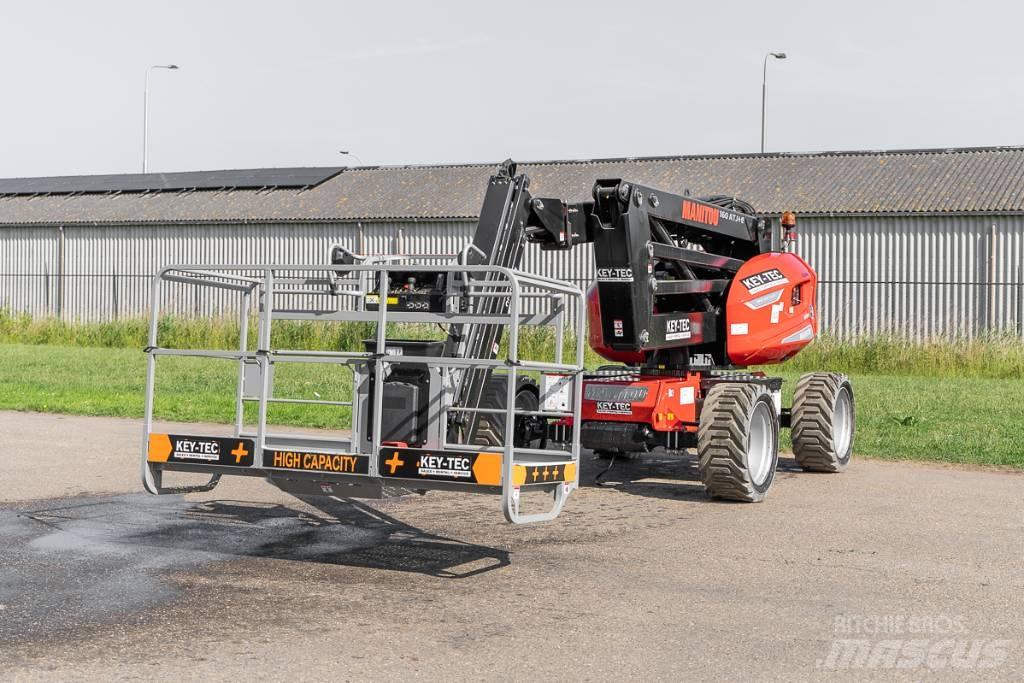 Manitou 160 ATJ+ e Ανυψωτήρες με αρθρωτό βραχίονα