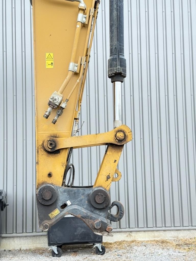 CAT 326 F L Εκσκαφείς με ερπύστριες