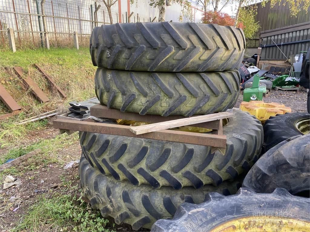  380/105R50 Ελαστικά και ζάντες