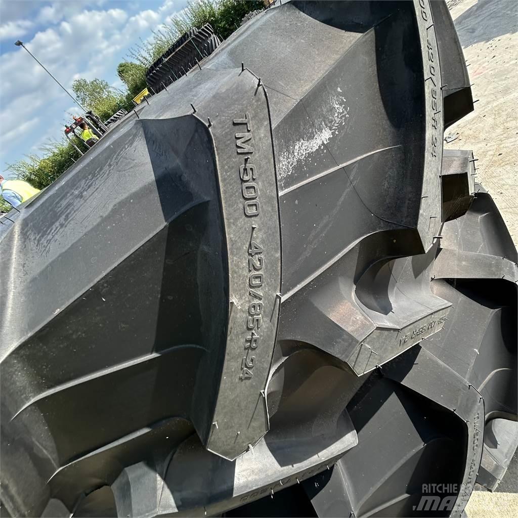  420/85R24 Ελαστικά και ζάντες