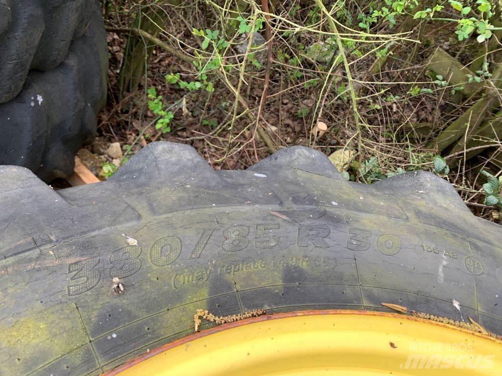  FRONT WHEELS Ελαστικά και ζάντες