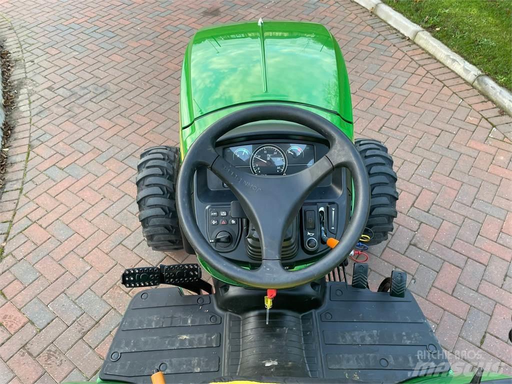 John Deere 2038R Τρακτέρ μικρών διαστάσεων