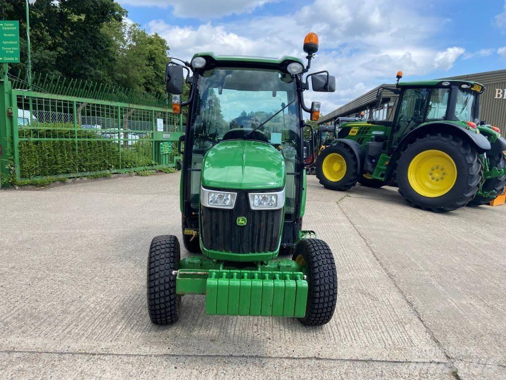 John Deere 3046R Τρακτέρ μικρών διαστάσεων